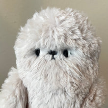 Load image into Gallery viewer, Macaroon the snow seal - Made to order

