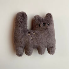Load image into Gallery viewer, Geoff the grey spotted cat
