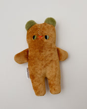 Load image into Gallery viewer, Split pea soup bear
