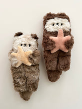 Load image into Gallery viewer, Hot Chocolate Sea otter with starfish
