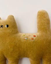 Load image into Gallery viewer, Lemongrass cat with spots
