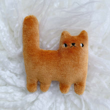 Load image into Gallery viewer, Persimmon tiny cat
