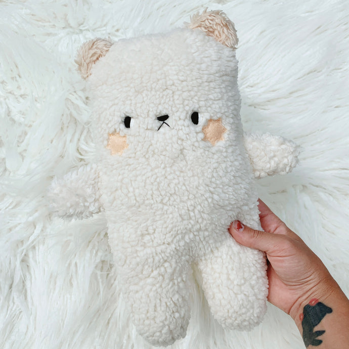 Cakepuff the big bear with starry cheeks