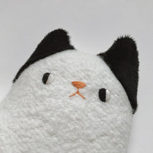 Load image into Gallery viewer, Oreo the Cat
