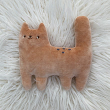 Load image into Gallery viewer, Rose Quartz Cat
