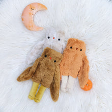 Load image into Gallery viewer, Pumpkin Butter the big owl - sleepy king

