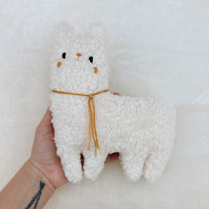 Macadamia the Alpaca - Organic